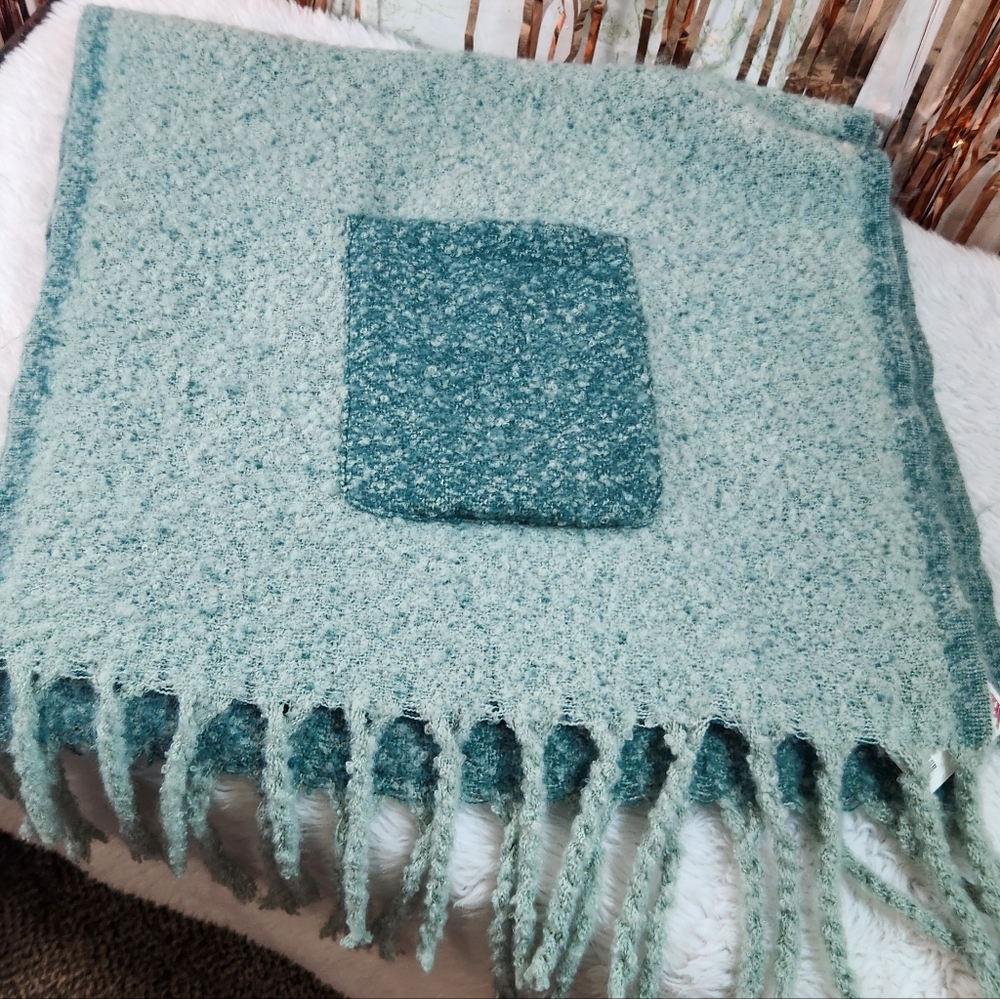 Madison 88 Super Soft Fringed Wrap